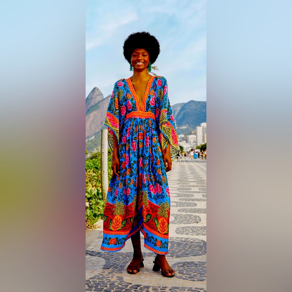 Gorgeous farm Rio caftan, never worn, tags removed